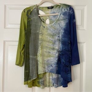 Art of Cloth Top XS Tie-Dye Asymmetrical Hem Top Green and Blue